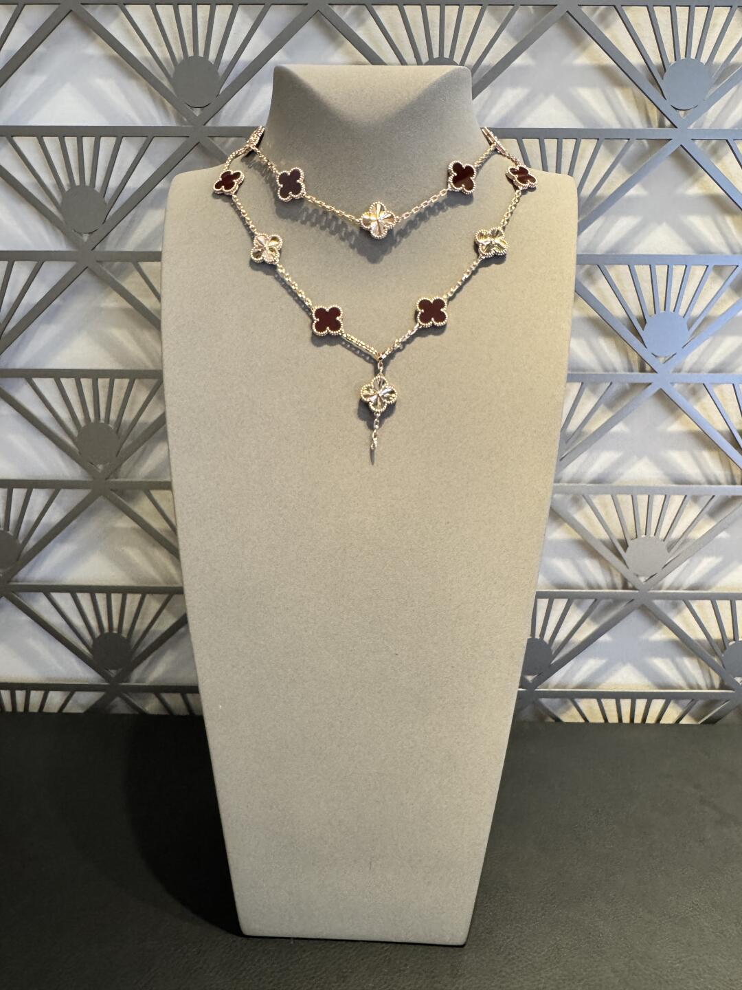 [Am jewelry]CLOVER 20 MOTIFS LASER CARNELIAN NECKLACE