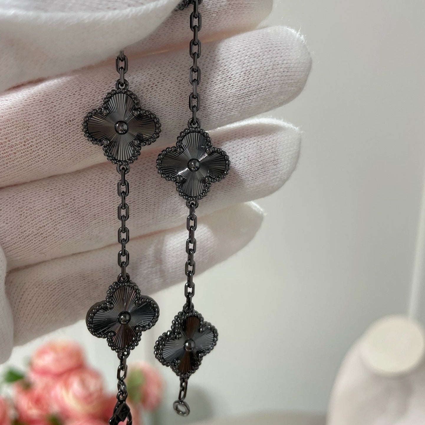 [Am jewelry]CLOVER 5 MOTIF BLACK BRACELET