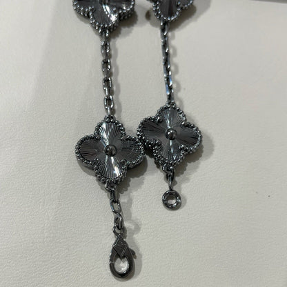 [Am jewelry]CLOVER 5 MOTIF BLACK BRACELET