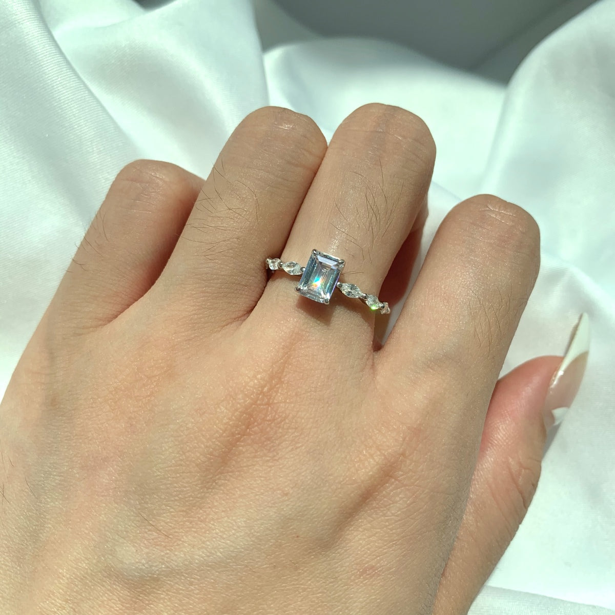 [Am jewelry]1.0 Carat Dainty Resplendent Radiant Cut Daily Ring