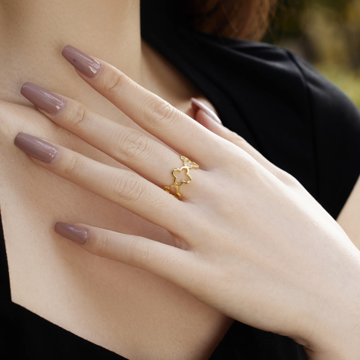 [Am jewelry]Hollow Design Four-Leaf Clover Flower Shape Ring