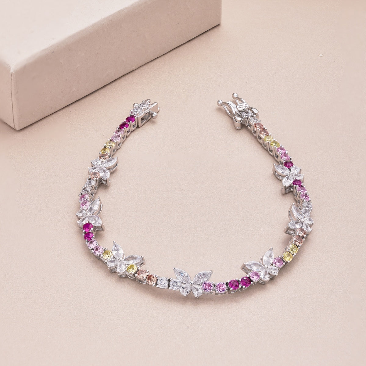 [Am jewelry]Ornate Colorful Butterfly Shape Round Cut Daily Bracelet