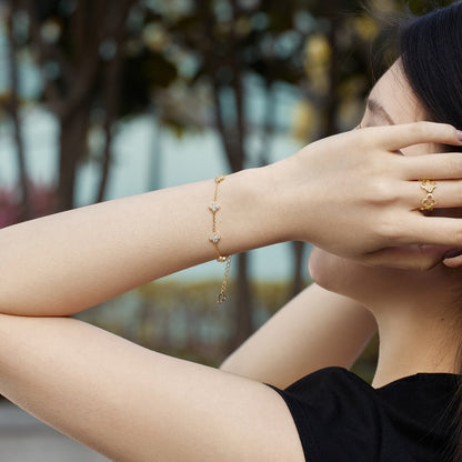 [Am jewelry]Four-Leaf Clover Hollow Butterfly Bracelet