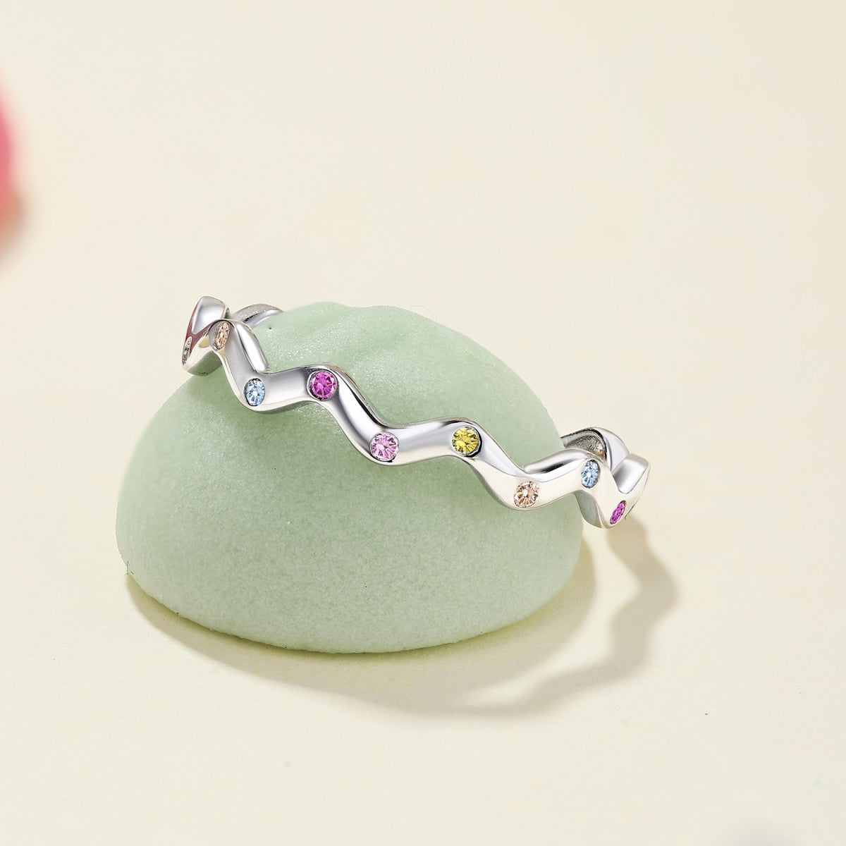 [Am jewelry]Ornate Vibrant Round Cut Daily Ring