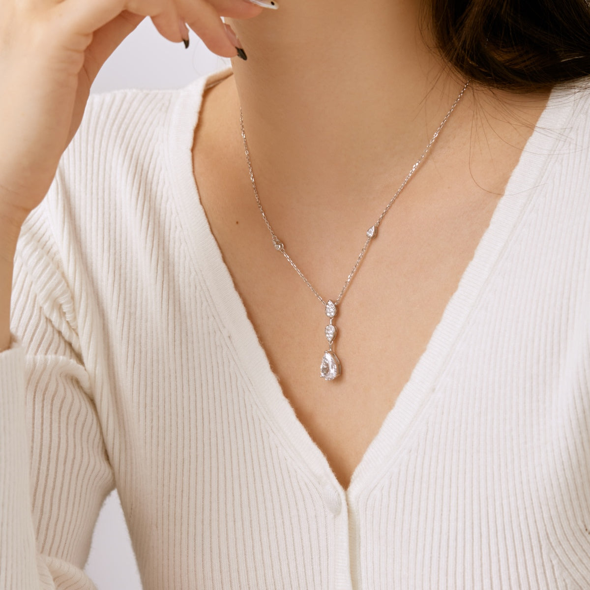[Am jewelry]Dazzling Pear Cut Necklace