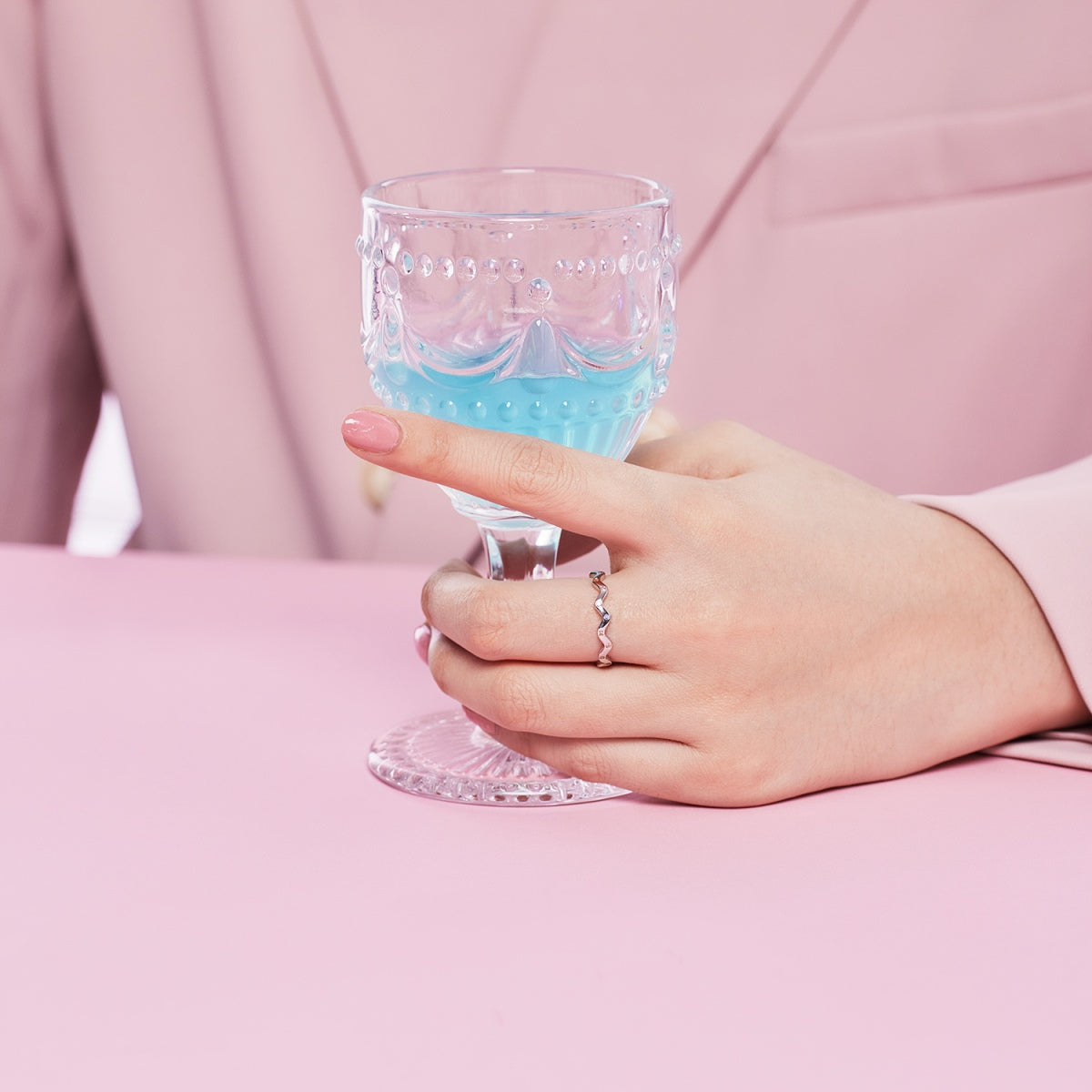 [Am jewelry]Ornate Vibrant Round Cut Daily Ring