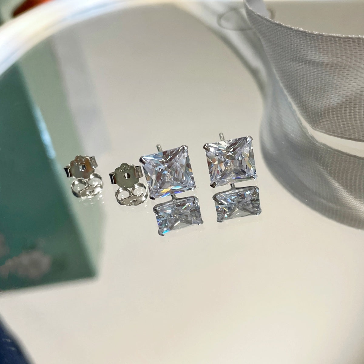 [Am jewelry]Ornate Square Shape Earrings
