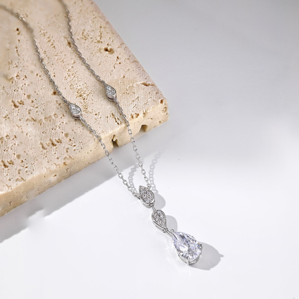 [Am jewelry]Dazzling Pear Cut Necklace