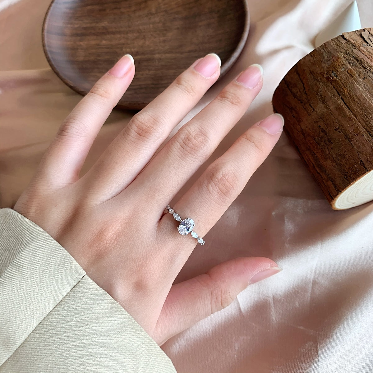 [Am jewelry]0.75 Carat Luxurious Vibrant Elongated Cushion Cut Daily Ring