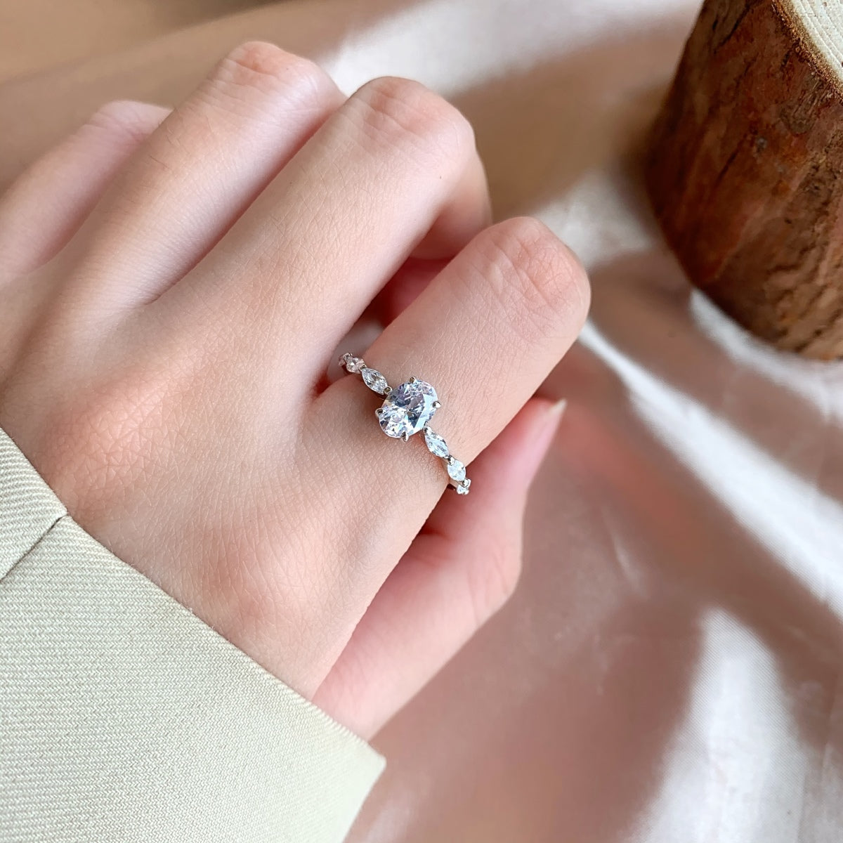 [Am jewelry]0.75 Carat Luxurious Vibrant Elongated Cushion Cut Daily Ring