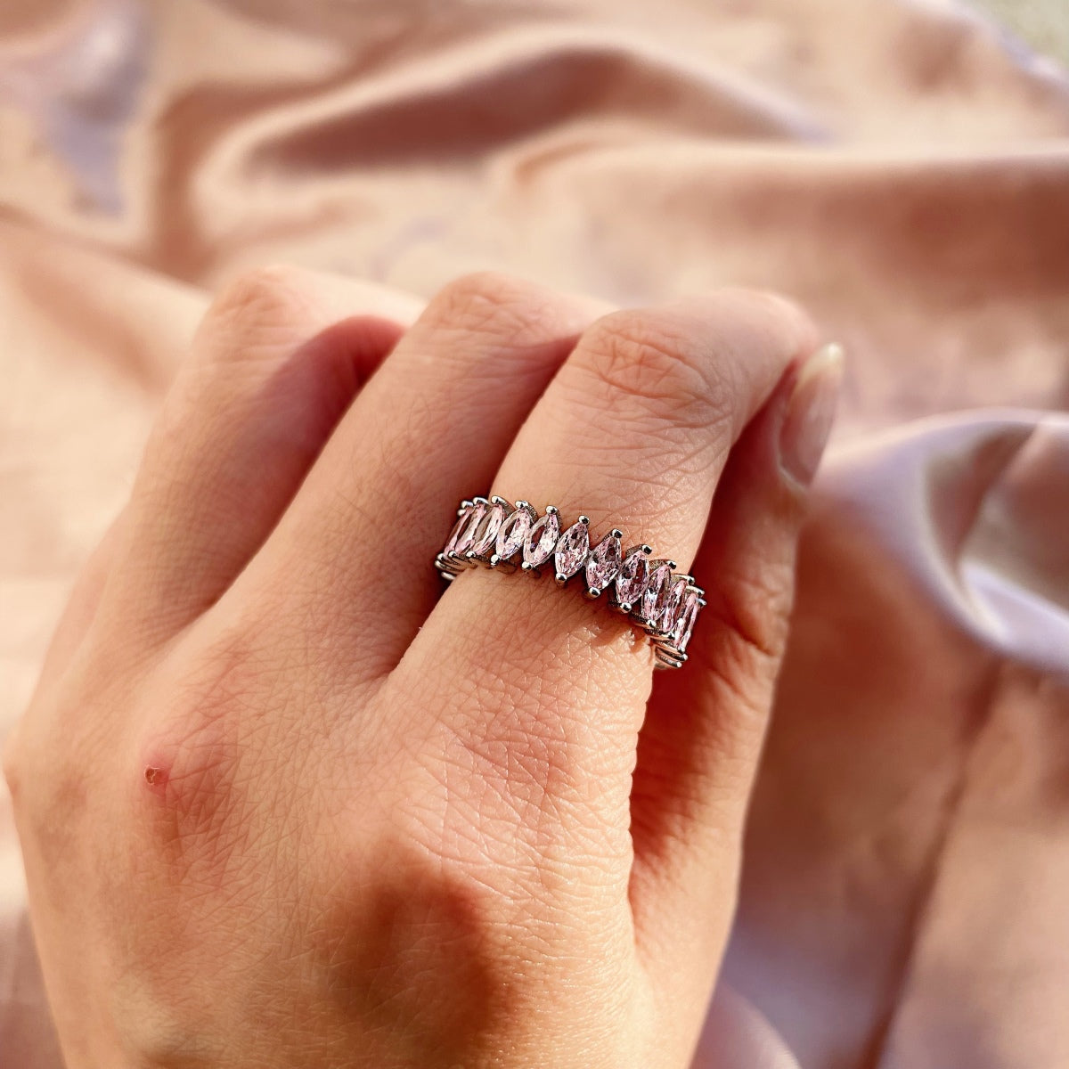 [Am jewelry]Gorgeous Marquise Cut Tennis Ring
