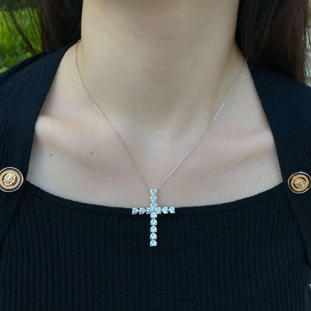 [Am jewelry]Radiant Cross Shape Necklace
