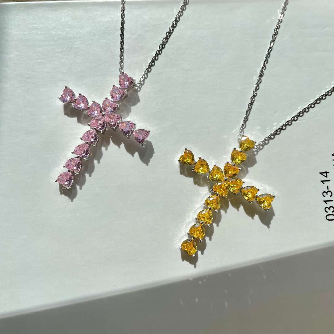 [Am jewelry]Radiant Cross Shape Necklace