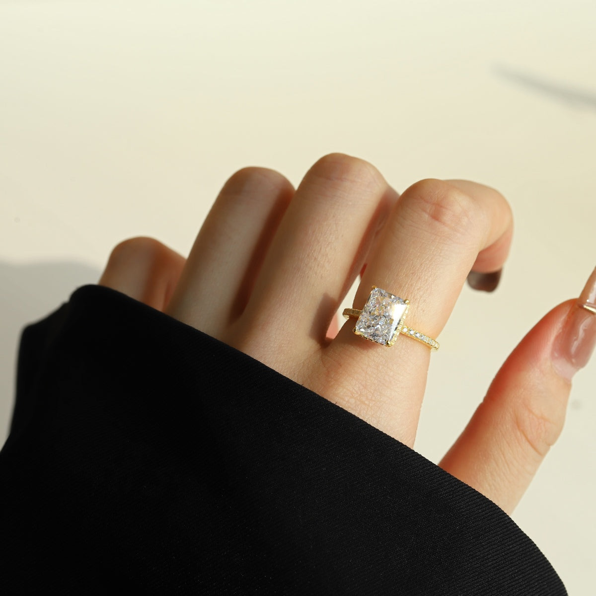 [Am jewelry]4.0 Carat Luxurious Engagement Ring