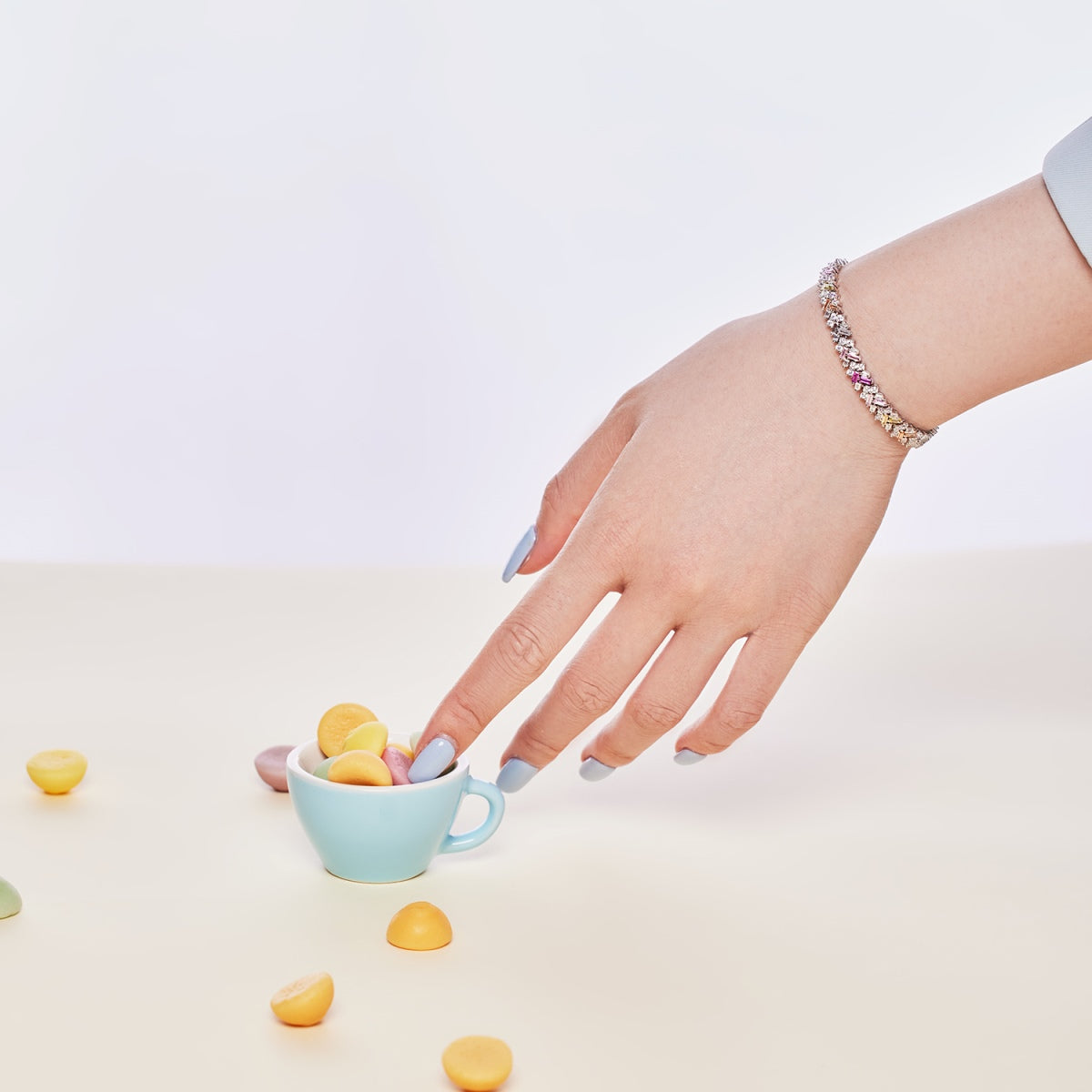 [Am jewelry]Dazzling Unique Multi Shape Daily Bracelet
