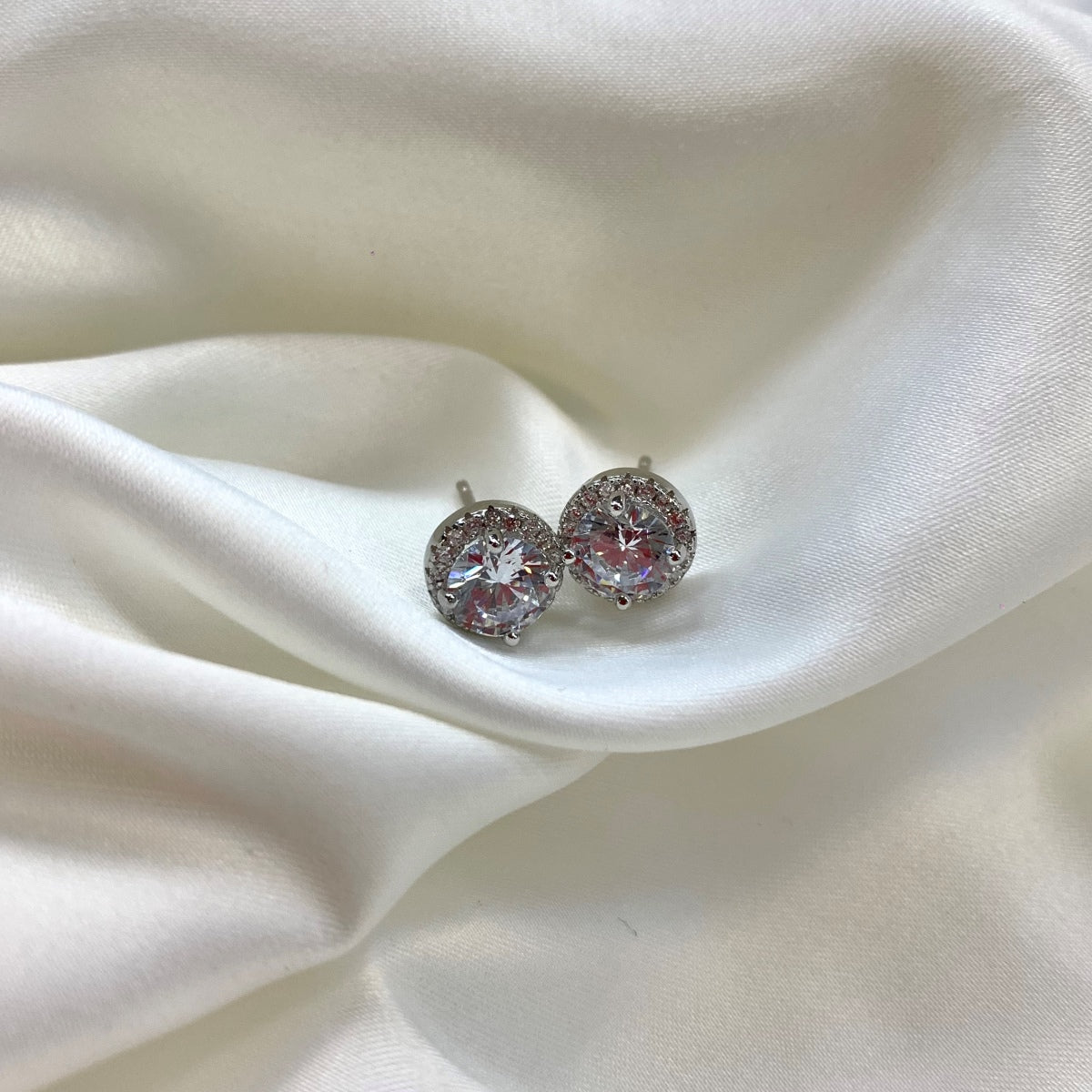 [Am jewelry]Classic Princess Round Shape Earrings