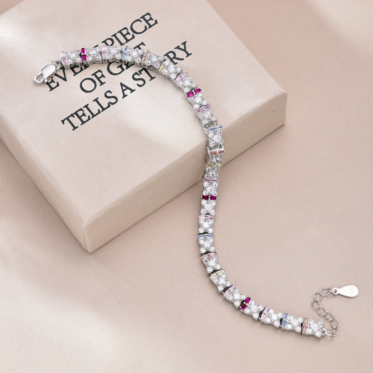 [Am jewelry]Unique Colorful Flower Shape Daily Bracelet