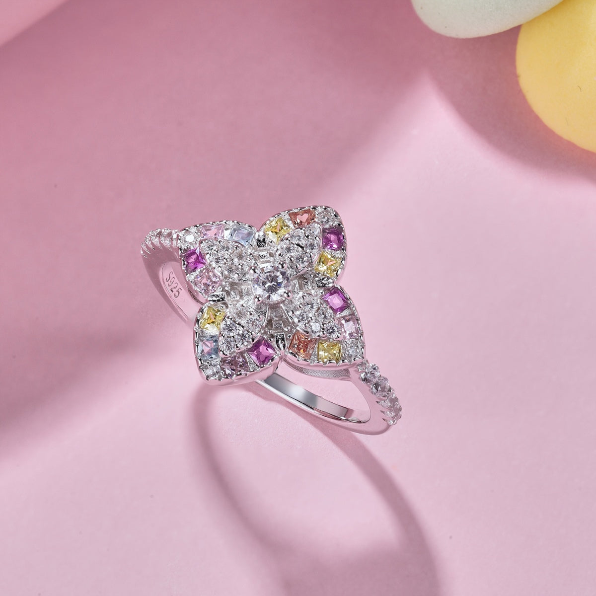 [Am jewelry]Luxurious Colorful Flower Shape Banquet Ring