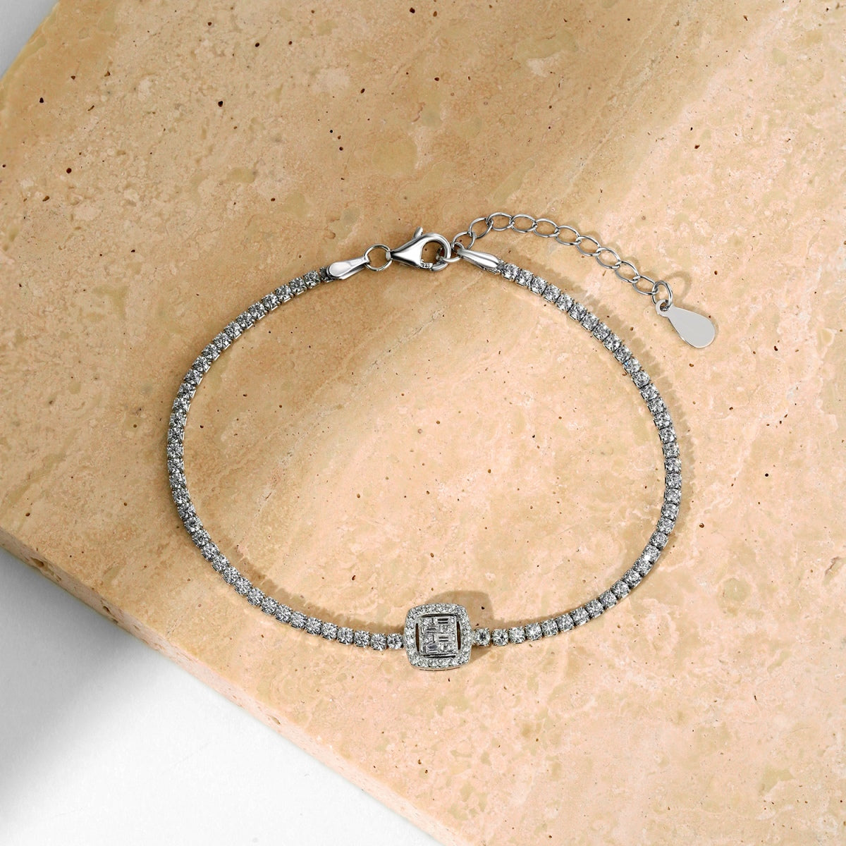 [Am jewelry]Luxurious Dazzling Square Shape Banquet Bracelet