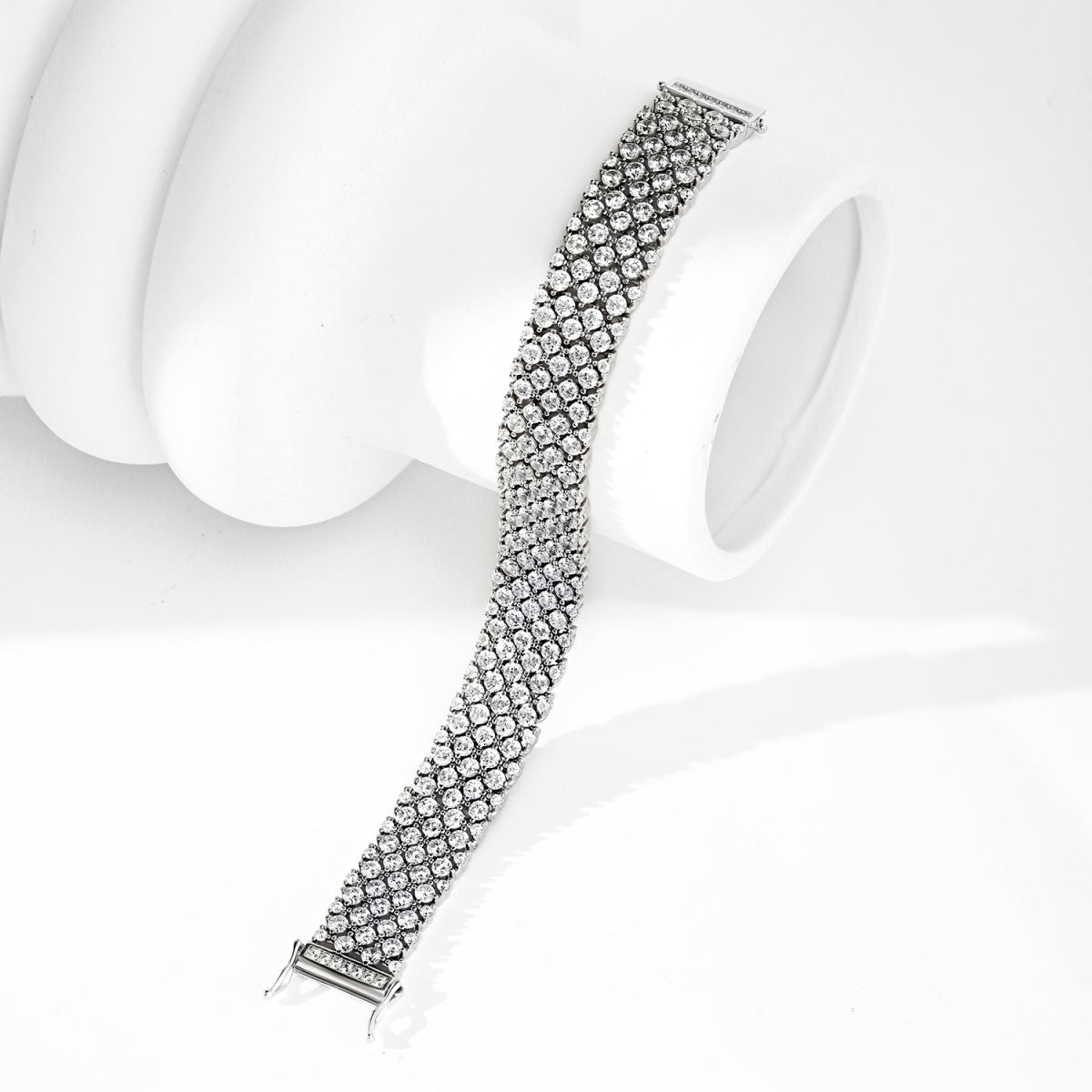 [Am jewelry]Ornate Elegant Round Cut Party Bracelet