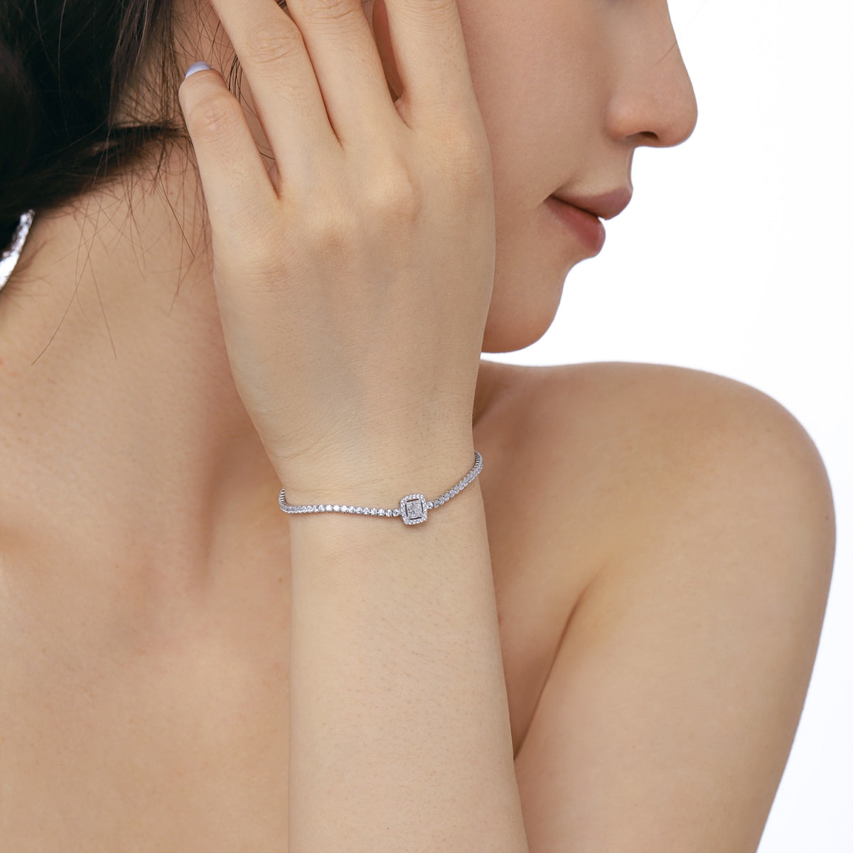 [Am jewelry]Luxurious Dazzling Square Shape Banquet Bracelet