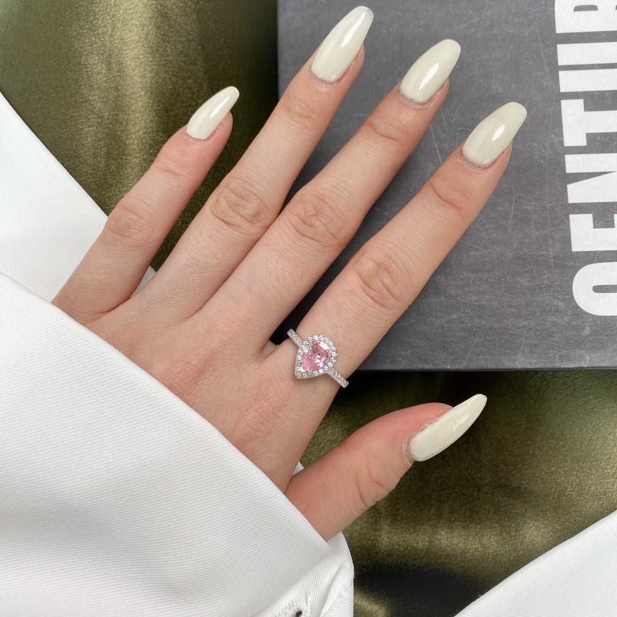 [Am jewelry]1.0 Carat Luxurious Resplendent Water Drop Shape Wedding Ring