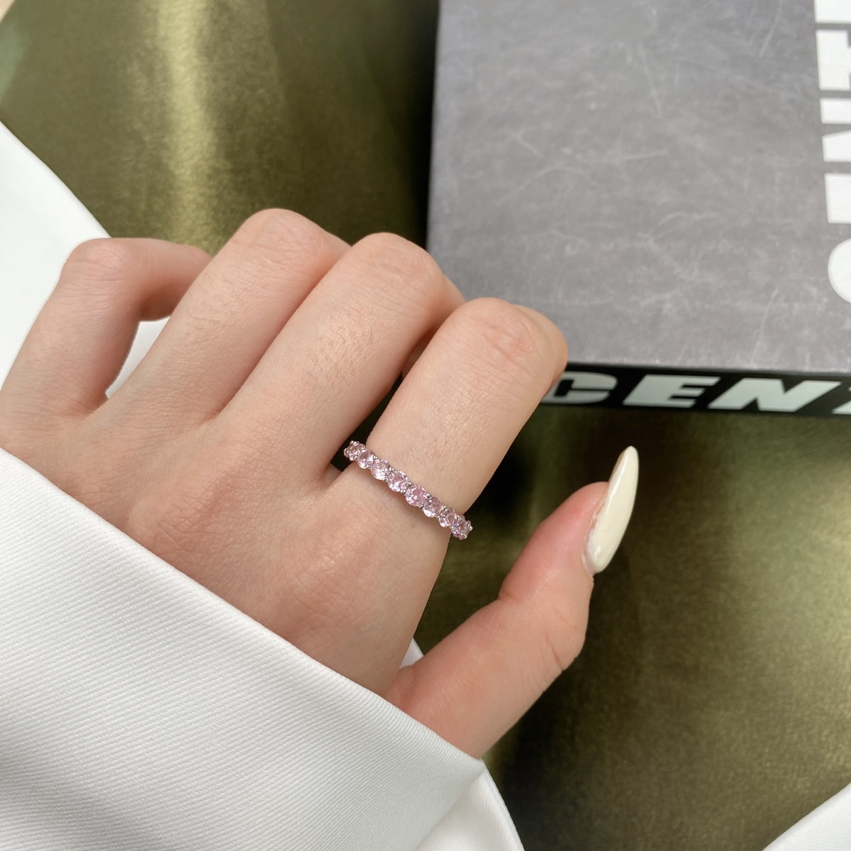 [Am jewelry]Sparkling Round Cut Tennis Ring