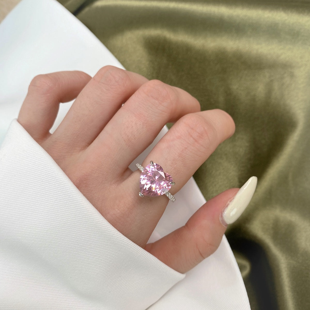 [Am jewelry]6.0 Carat Luxurious Sparkling Romantic Heart Cut Lover Ring