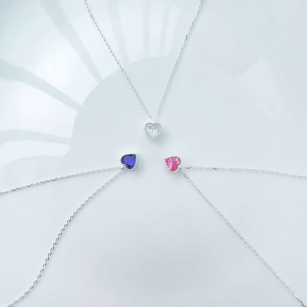 [Am jewelry]Ornate Heart Shape Necklace
