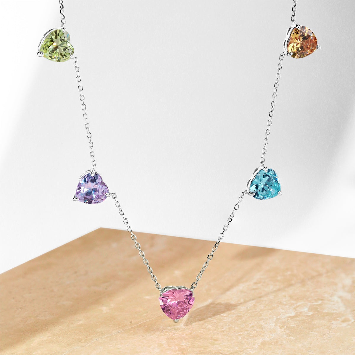 [Am jewelry]Sparkling Colorful Heart Cut Necklace