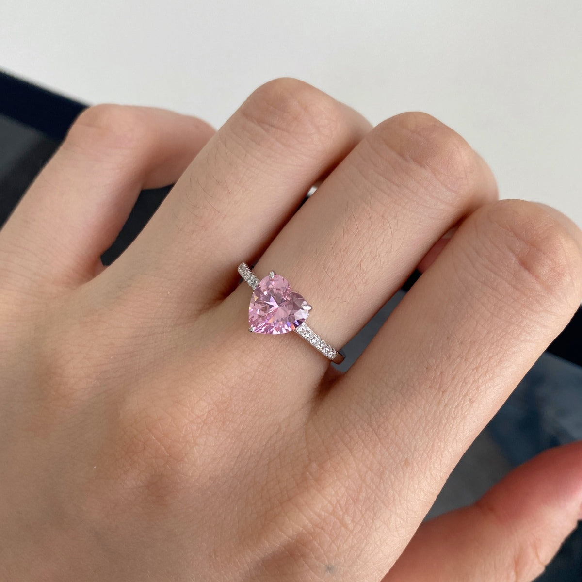 [Am jewelry]2.0 Carat Dazzling Lustrous Heart Cut Lover Ring
