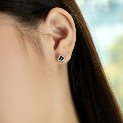 [Am jewelry]Four-Leaf Clover Flower Shaped Earrings