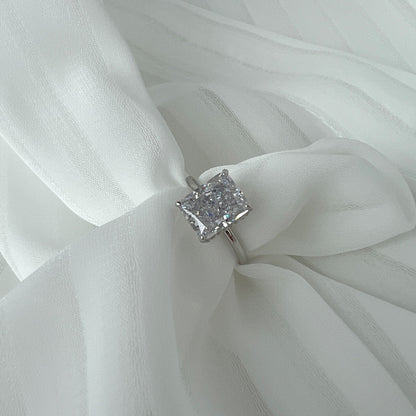 [Am jewelry]4.0 Carat Ornate Enchanting Radiand Cut Banquet Ring