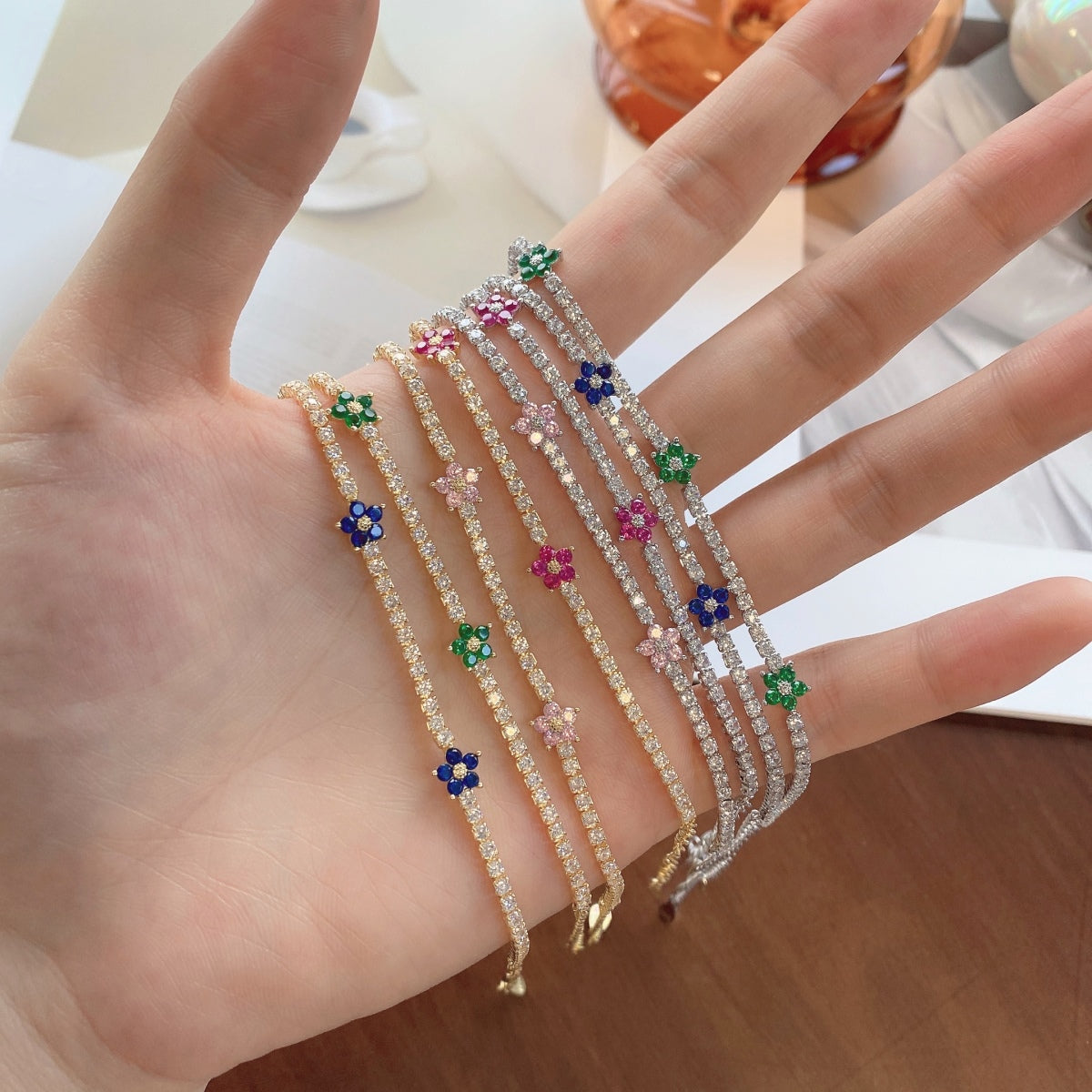 [Am jewelry]Sparkling Flower Shape Tennis Bracelet