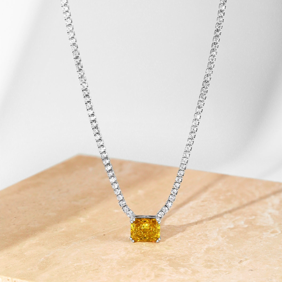 [Am jewelry]4.0 Carat Elegant Radiant Cut Necklace