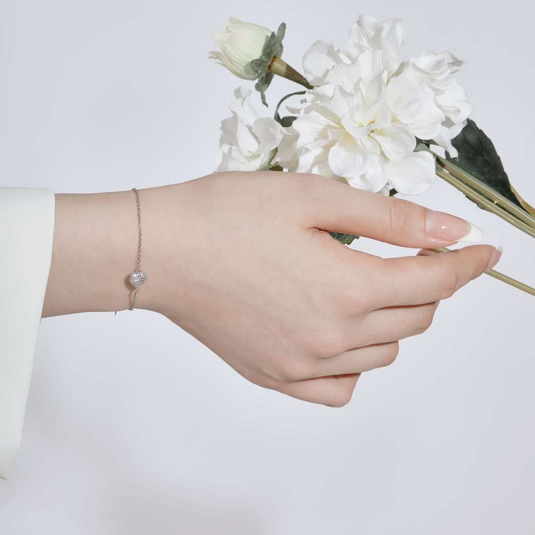 [Am jewelry]Heart-Shaped Gentle and Versatile Bracelet