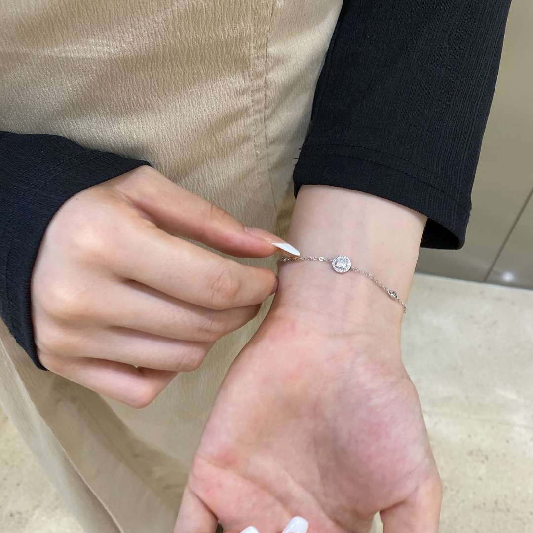 [Am jewelry]Dazzling Round Cut Shape Bracelet