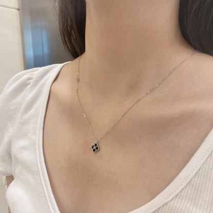 [Am jewelry]Delicate Flower Shape Necklace