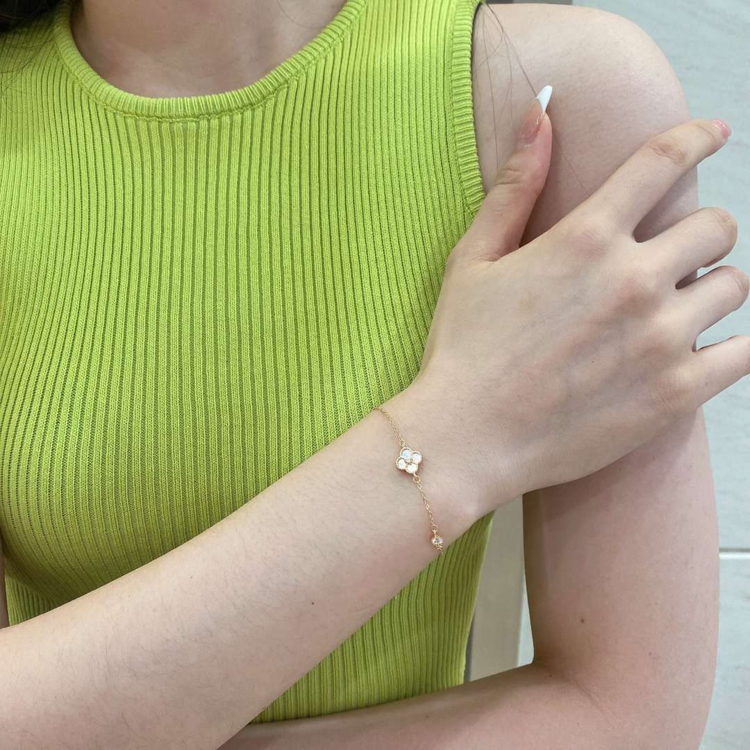 [Am jewelry]Delicate Four Leaf Clover Bracelet