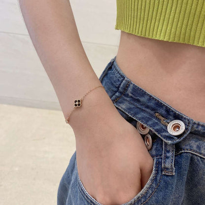 [Am jewelry]Delicate Four Leaf Clover Bracelet