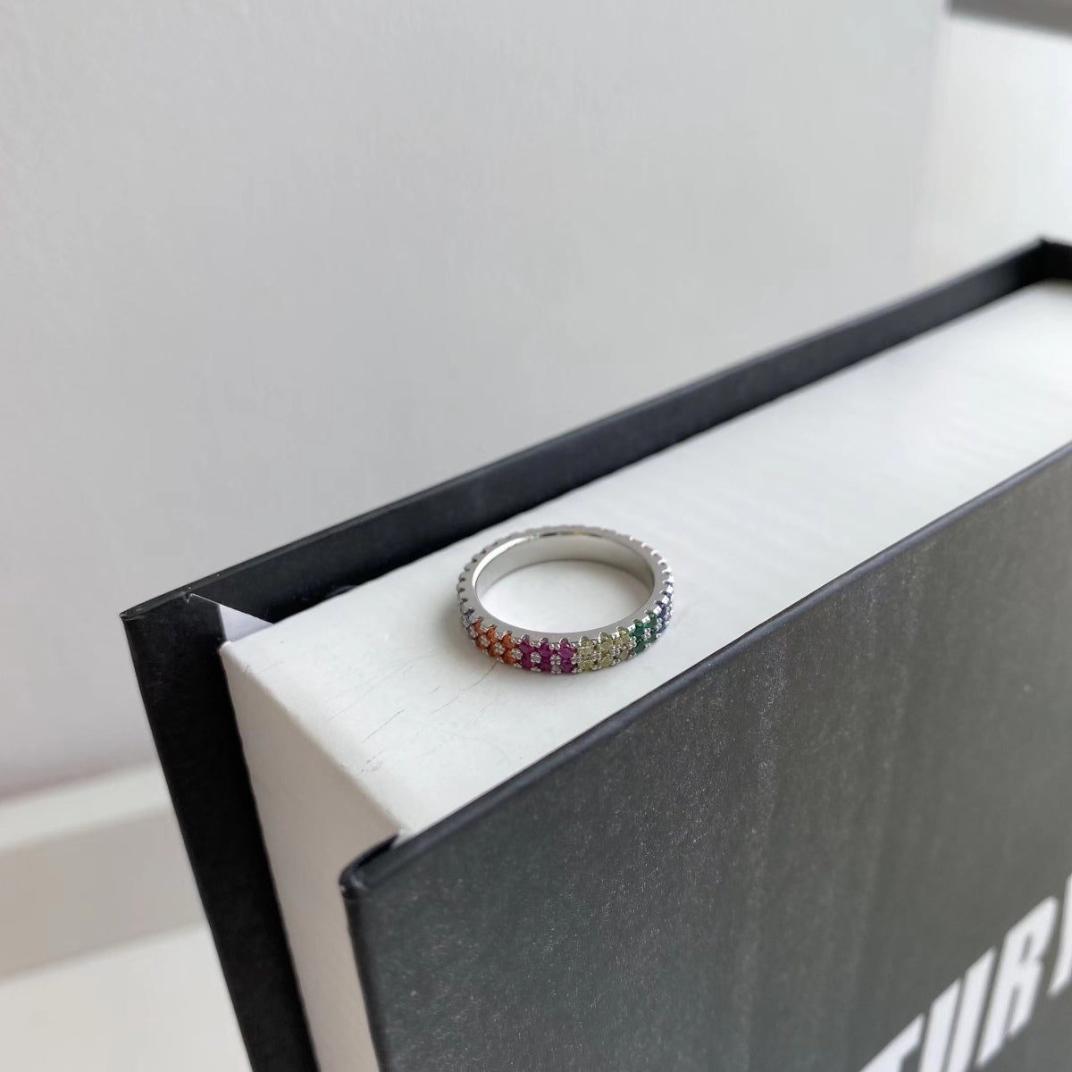 [Am jewelry]Unique Colorful Round Cut Tennis Ring