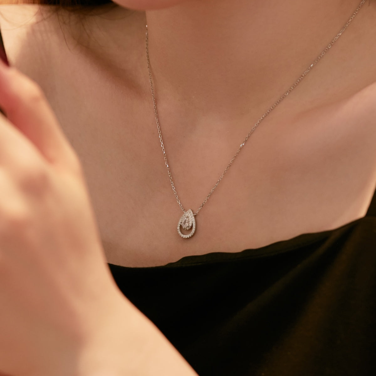 [Am jewelry]Sparkling Pear Cut Necklace