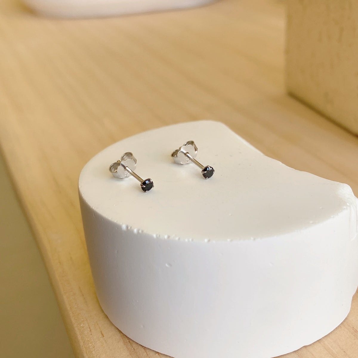[Am jewelry]Delicate Solitaire Earrings