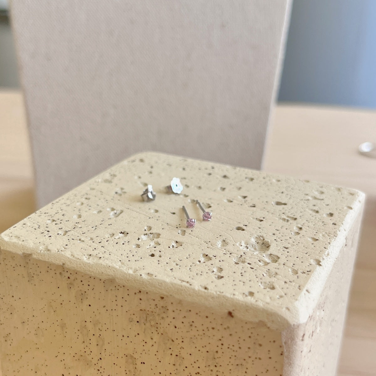 [Am jewelry]Delicate Solitaire Earrings