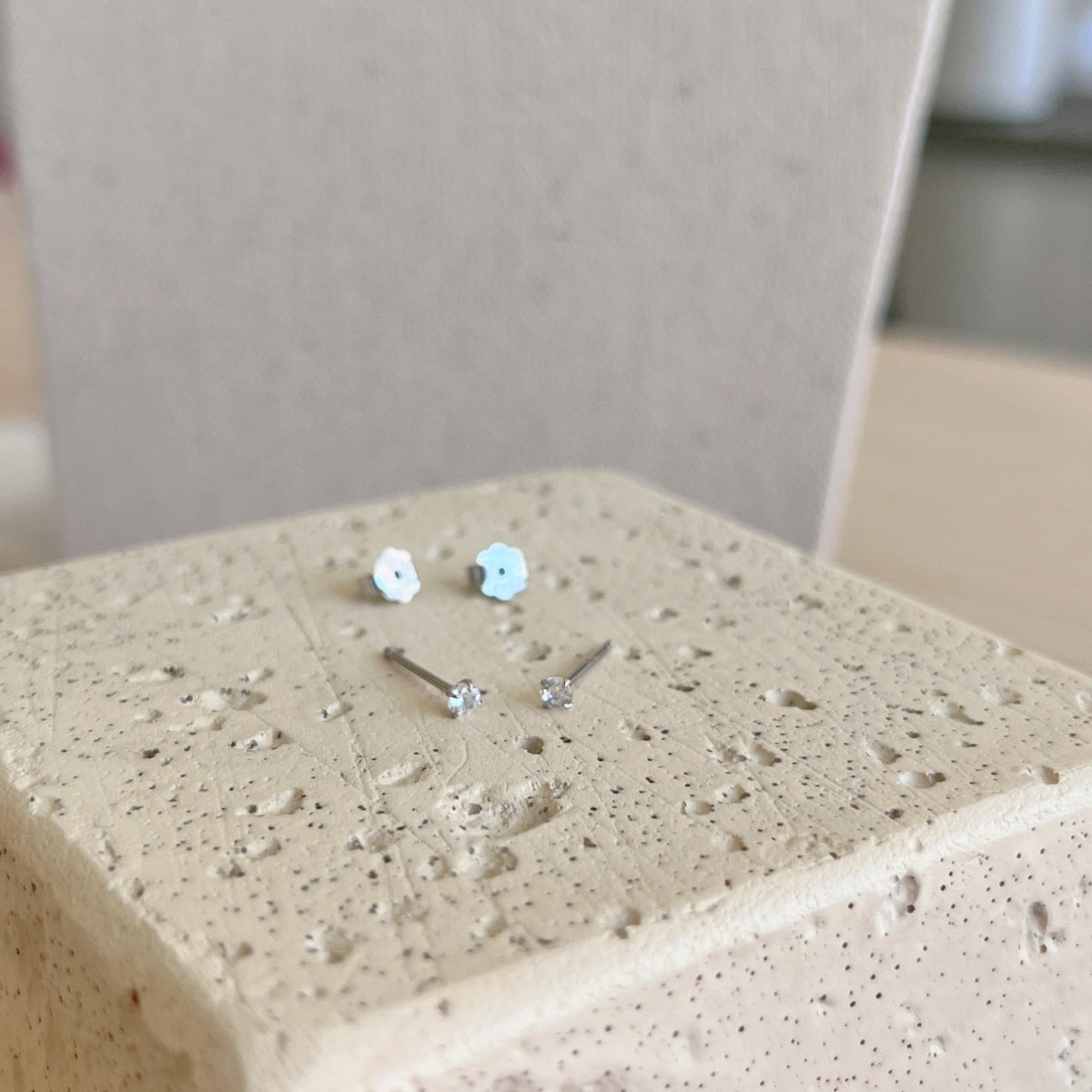 [Am jewelry]Delicate Solitaire Earrings