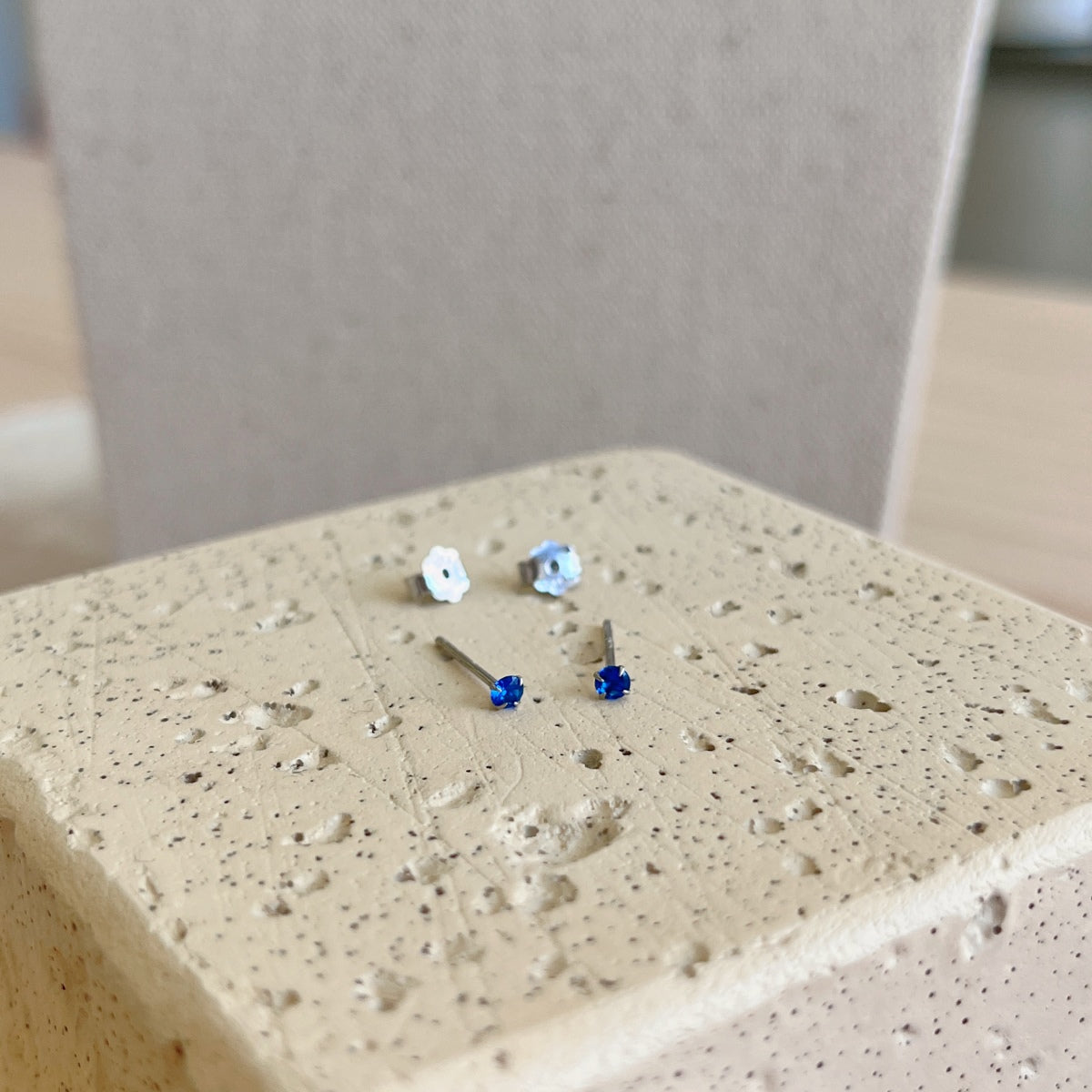 [Am jewelry]Delicate Solitaire Earrings