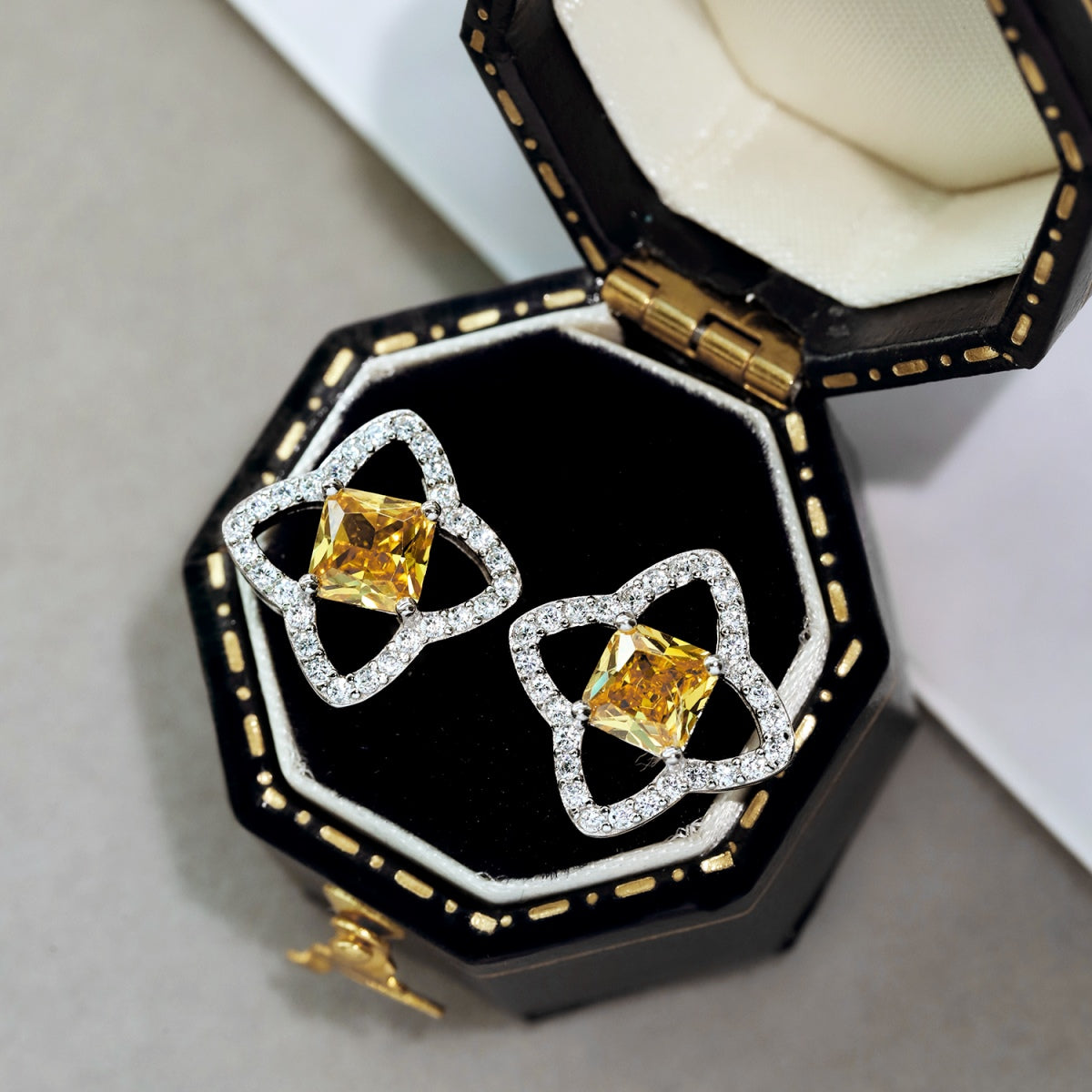 [Am jewelry]Elegant Star Shape Princess Cut Daily Earrings