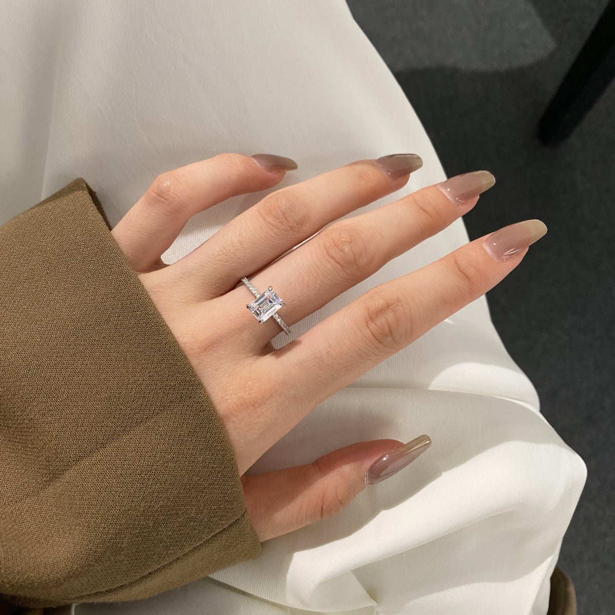 [Am jewelry]2.0 Carat Scintillating Ornate Radiant Cut Party Ring