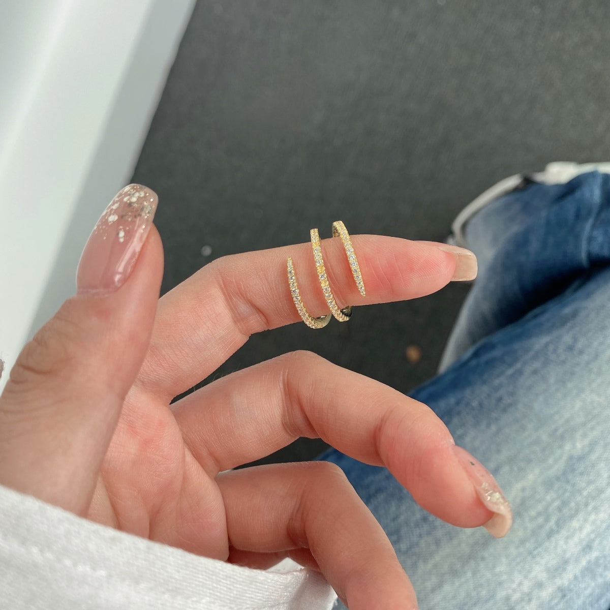 [Am jewelry]Unique Vibrant Entangle Daily Ring