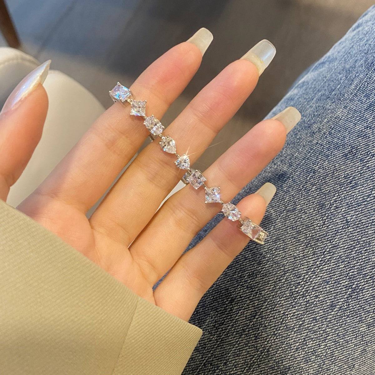 [Am jewelry]Unique Exquisite Multi Cut Daily Bracelet